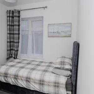 Homestay Exclusive Single, Ilford